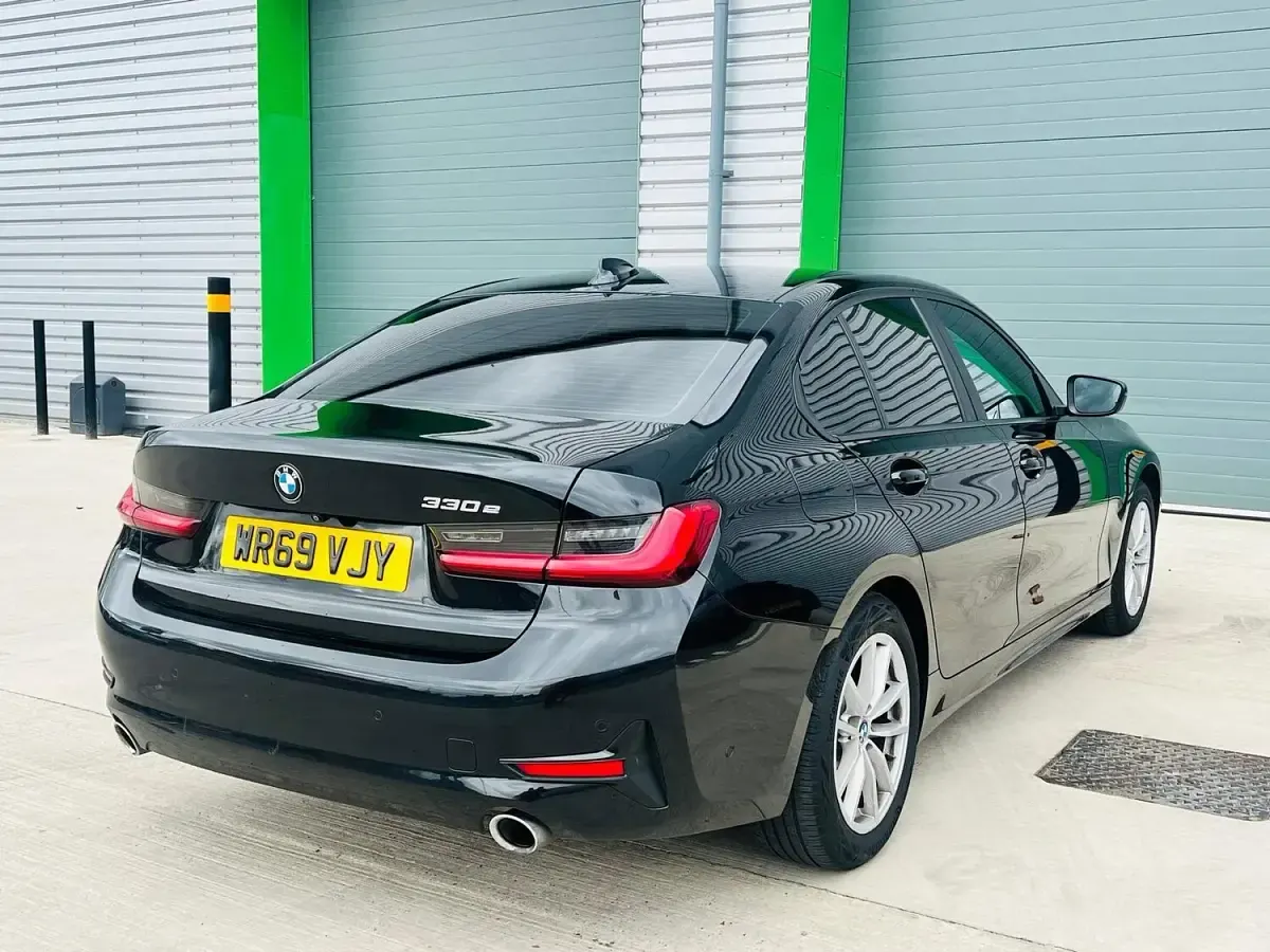 Used BMW 330e Comfort Edition 2019 Black Sedan