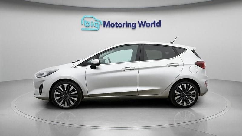 Usado Ford Fiesta Titanium X 125 HP (91 kW) 2023 Prateado Citadino
