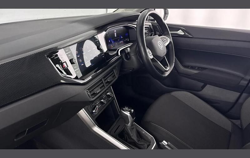 Used VW Polo Life 95 HP (69 kW) 2024 Silver Hatchback