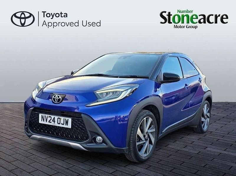 Used Toyota Aygo X 72 HP (52 kW) 2024 Blue SUV