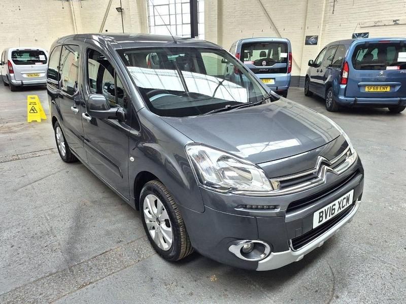 Used Citroën Berlingo 90 HP (66 kW) 2016 Grey MPV