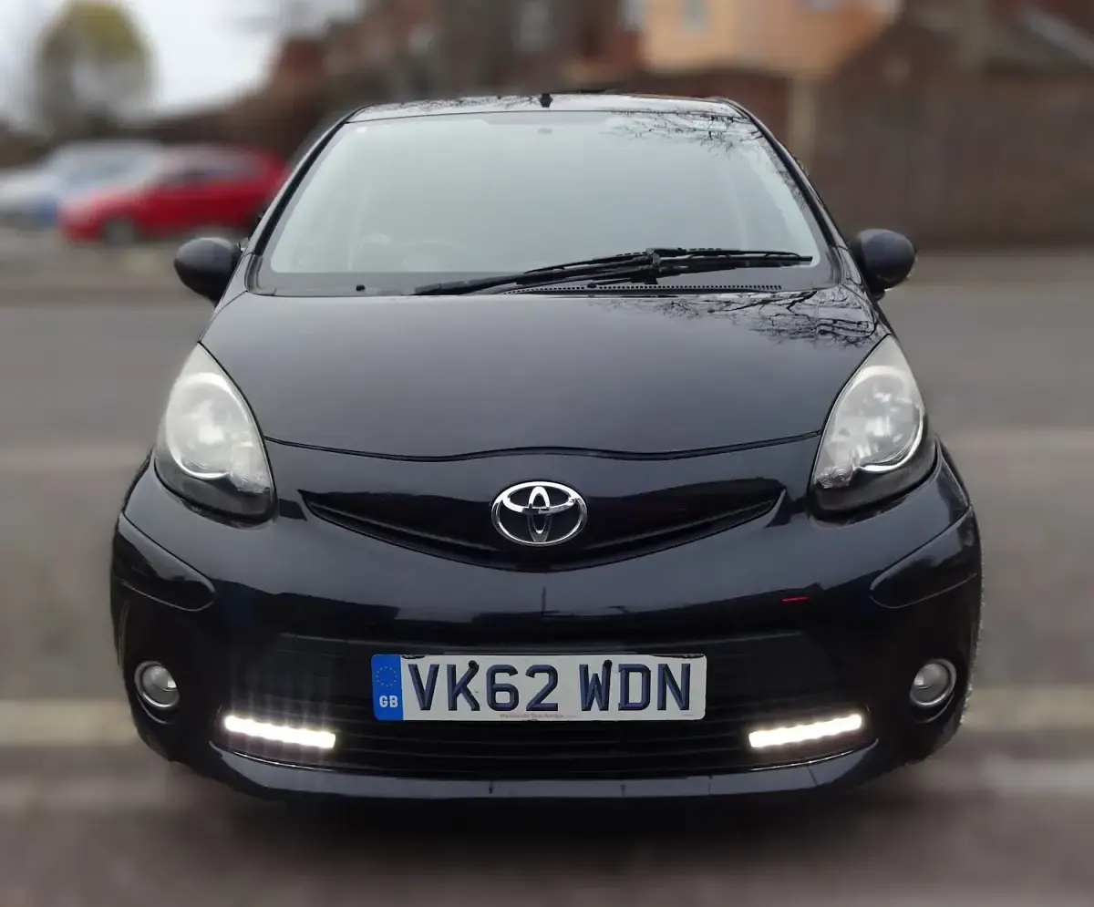 Used Toyota Aygo 68 HP (50 kW) 2012 Black Hatchback