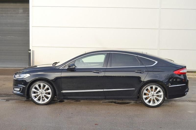 Used Ford Mondeo Vignale 180 HP (132 kW) 2018 Black Hatchback