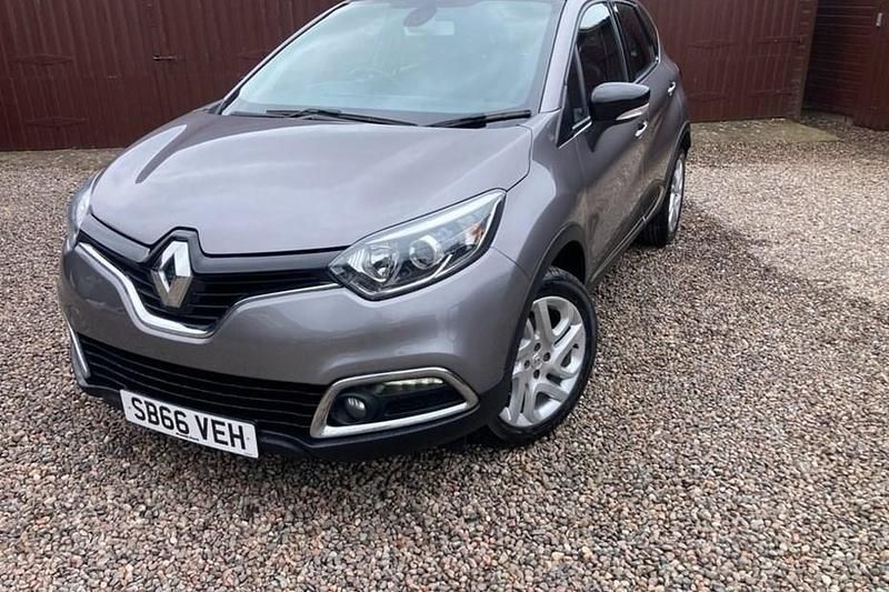 Grey Used 2016 Renault Captur Dynamique SUV | £6,995 (Fair price) - Image 1/1