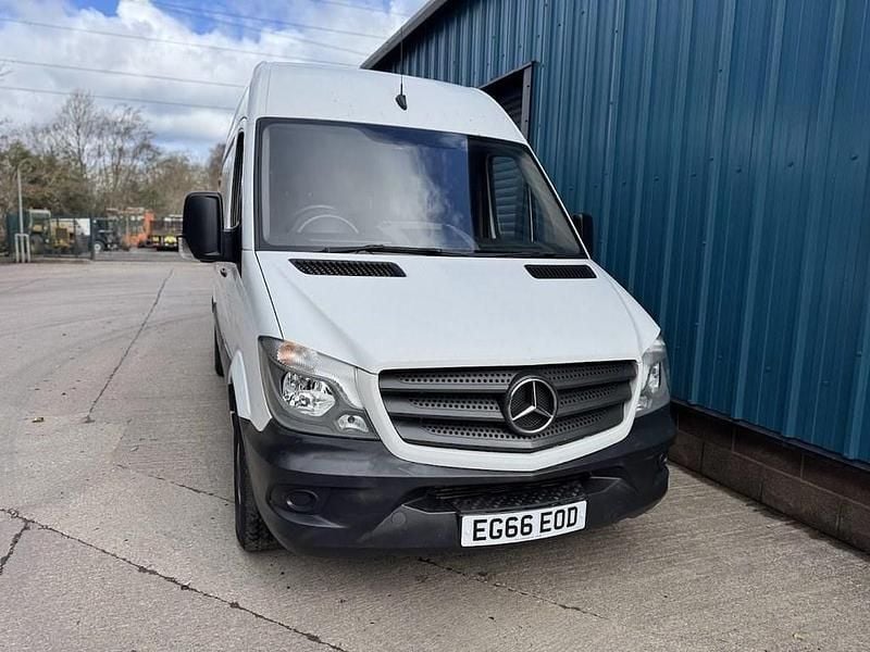 Used Mercedes Sprinter 140 HP (102 kW) 2017 White Van