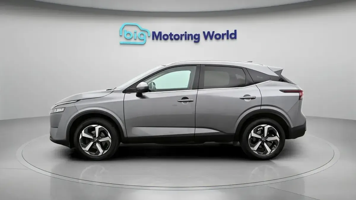 Used Nissan Qashqai N-Connecta 140 HP (102 kW) 2022 Grey SUV