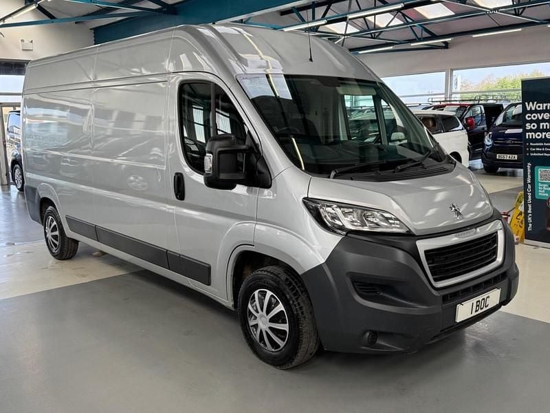Used Peugeot Boxer 130 HP (95 kW) 2017 Silver Van