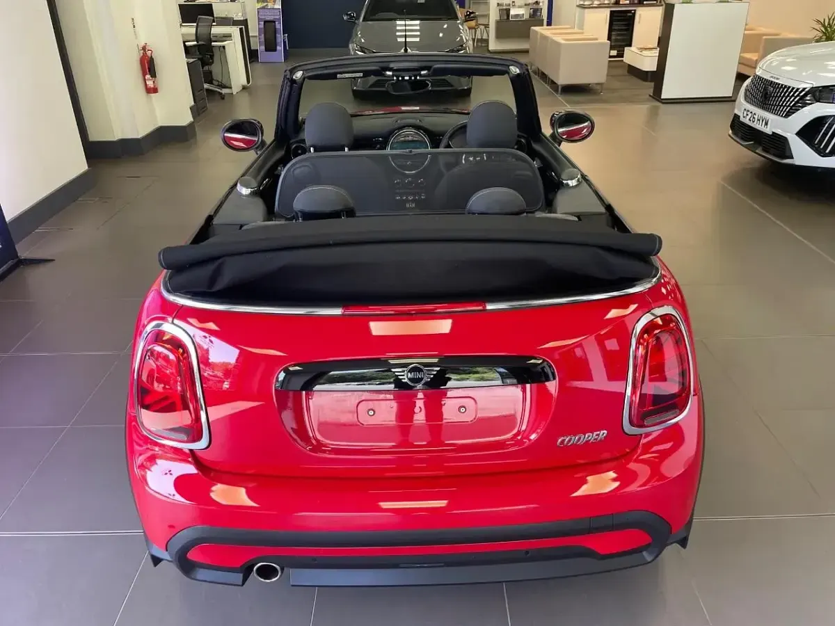 Used Mini Cooper Cabriolet Classic 134 HP (98 kW) 2023 Red Cabriolet