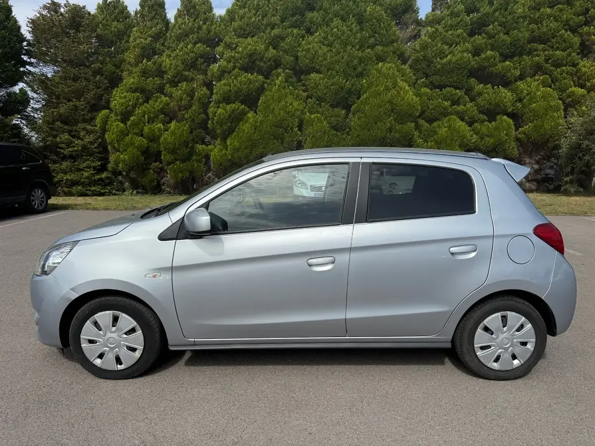 Used Mitsubishi Mirage 79 HP (58 kW) 2014 Silver Hatchback
