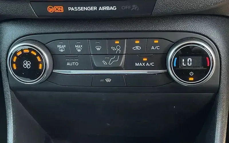 Used Ford Fiesta Titanium 101 HP (74 kW) 2019 Black Hatchback