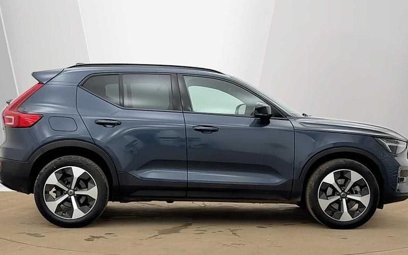 Used Volvo XC40 Plus 163 HP (119 kW) 2025 SUV