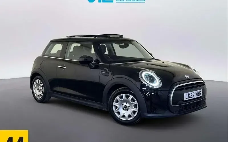 Used Mini ONE Classic 102 HP (75 kW) 2022 Hatchback