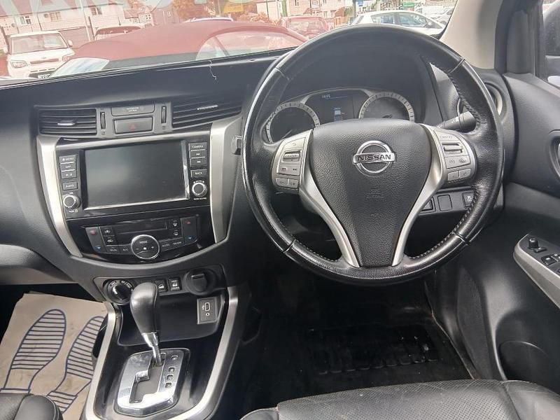 Begagnad Nissan Navara Tekna 190 HK (139 kW) 2021 Grå Pickup
