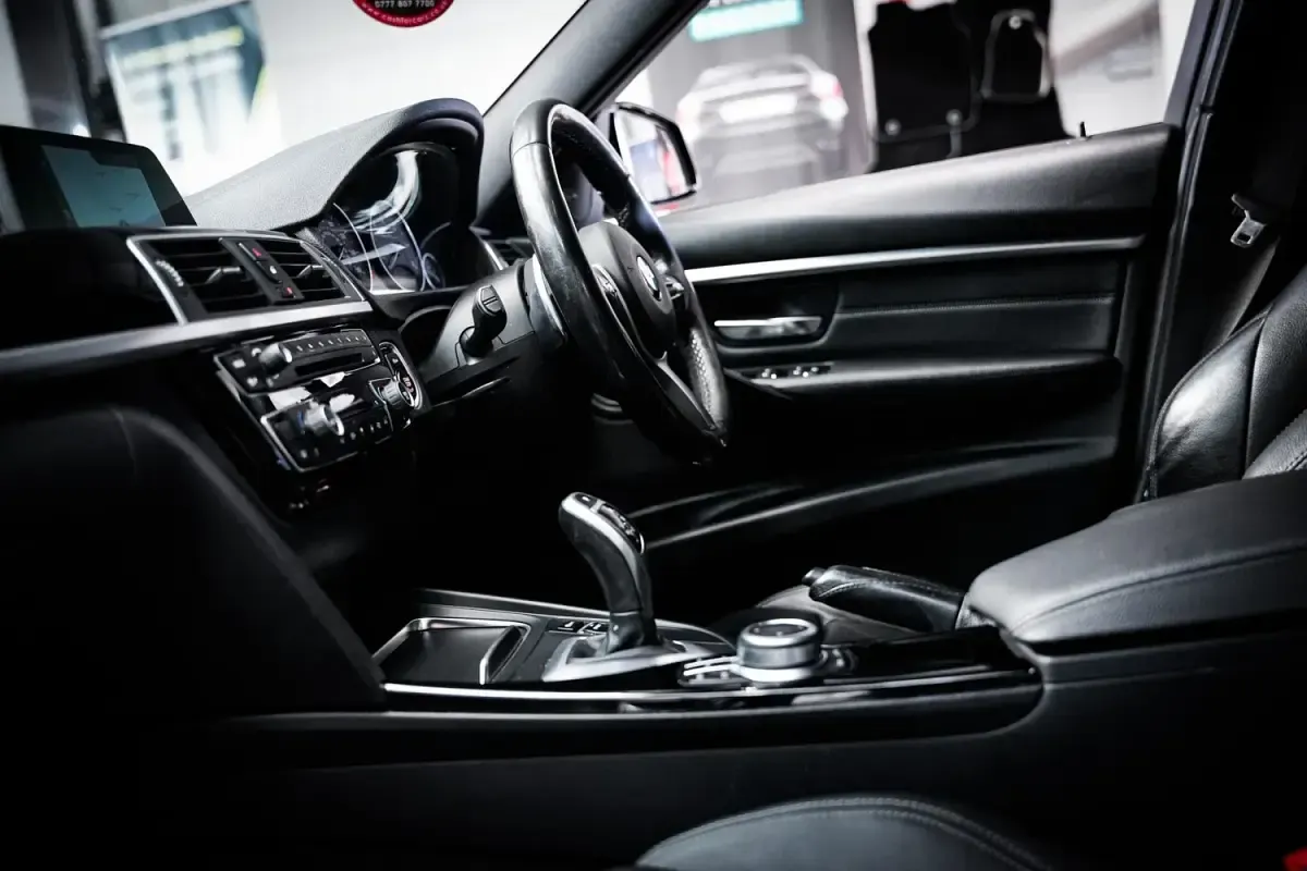 Używany BMW 320 M Sport 2019 Czarny Kombi