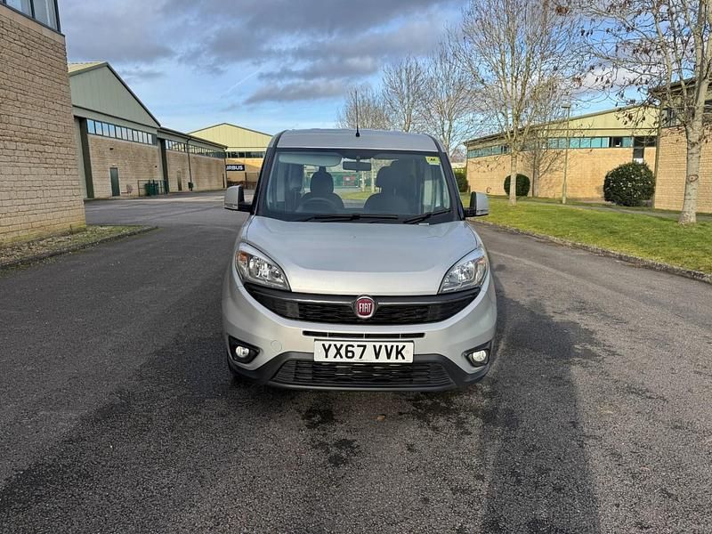 Used Fiat Doblò Easy 95 HP (69 kW) 2017 Silver MPV