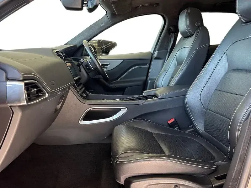 Used Jaguar F-Pace Chequered Flag 180 HP (132 kW) 2020 Black SUV