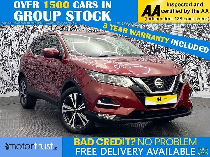 Red Used 2019 Nissan Qashqai N-Connecta SUV | £14,795 (Fair price) - Image 1/2