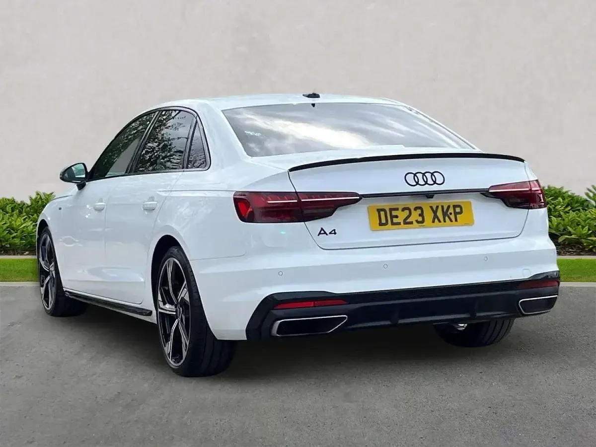 Used Audi A4 Black Edition 163 HP (119 kW) 2023 White Sedan
