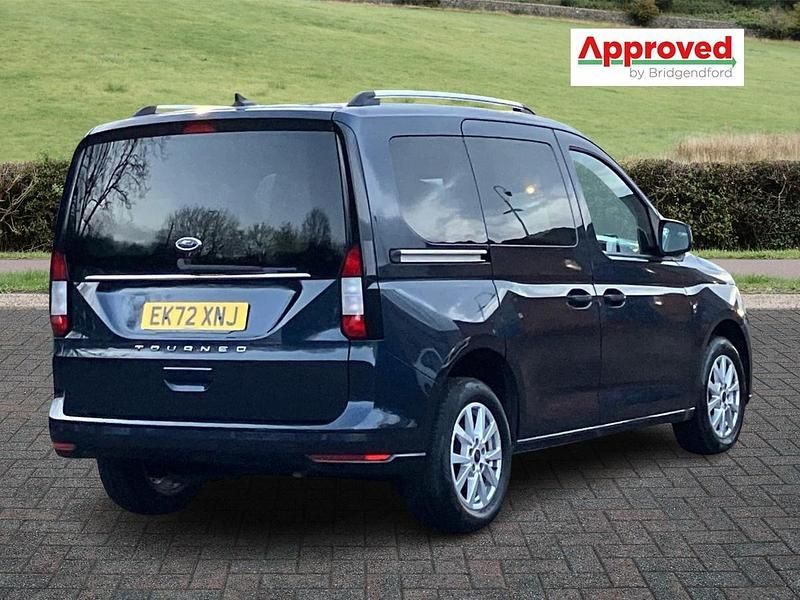 Used Ford Tourneo Titanium 2022 Blue Estate