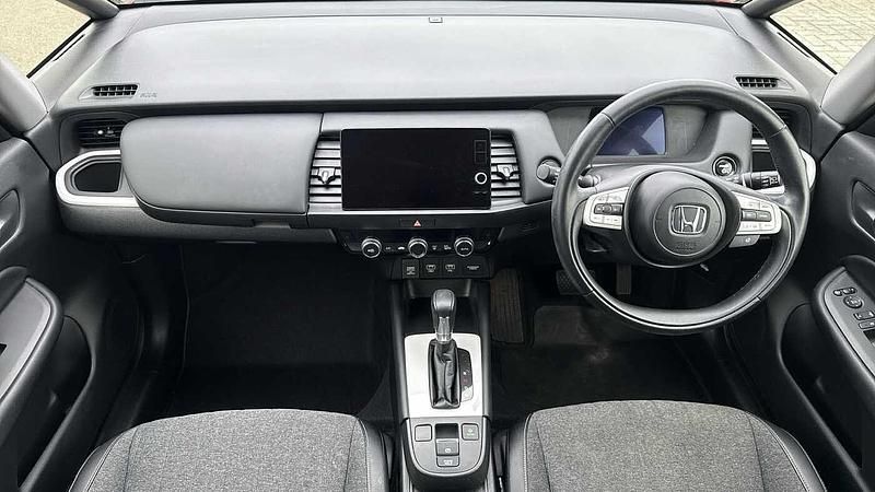 Second-hand Honda Jazz Hybrid 109 CP (80 kW) 2022 Roșu Hatchback