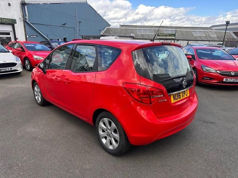 Używany Vauxhall Meriva 100 KM (73 kW) 2016 Czerwony Minivan