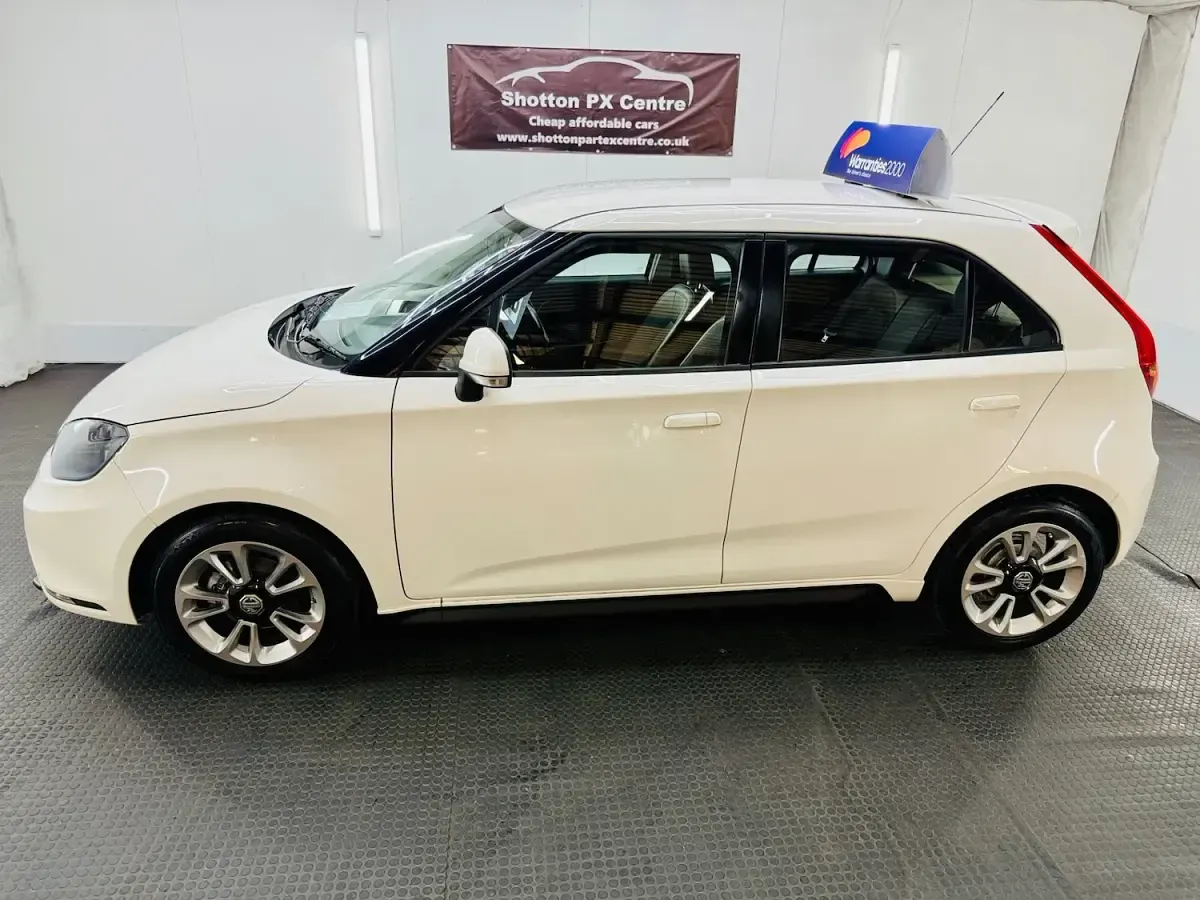 Used MG MG3 106 HP (77 kW) 2016 White Hatchback