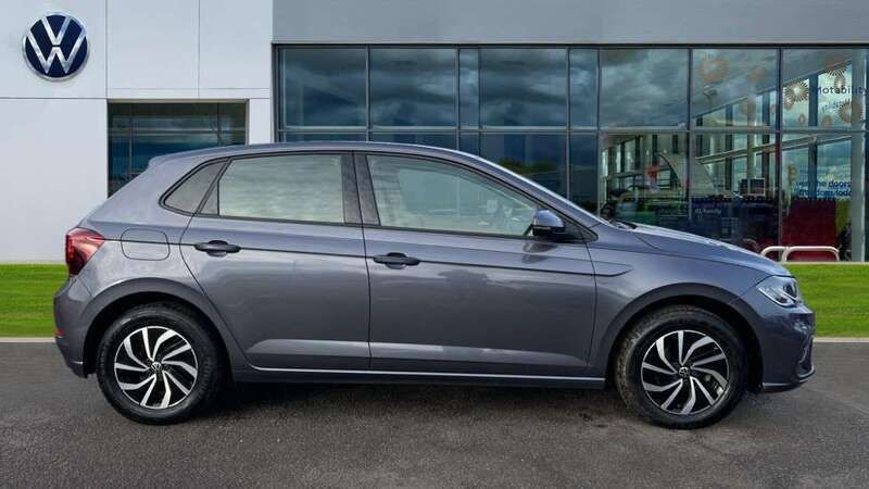 Used VW Polo Life 95 HP (69 kW) 2022 Smokey grey metallic  Hatchback