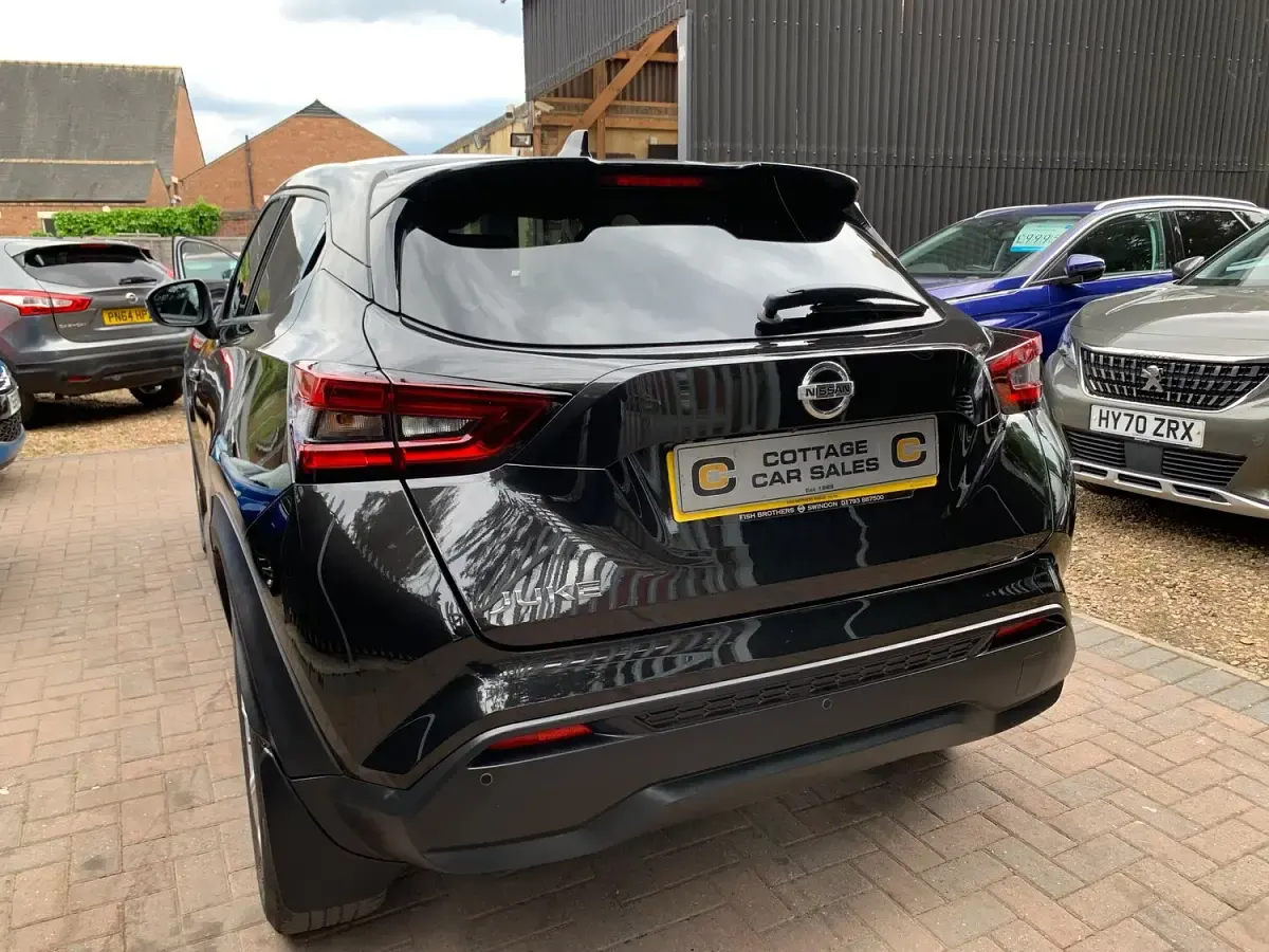Used Nissan Juke N-Connecta 114 HP (83 kW) 2022 Black SUV