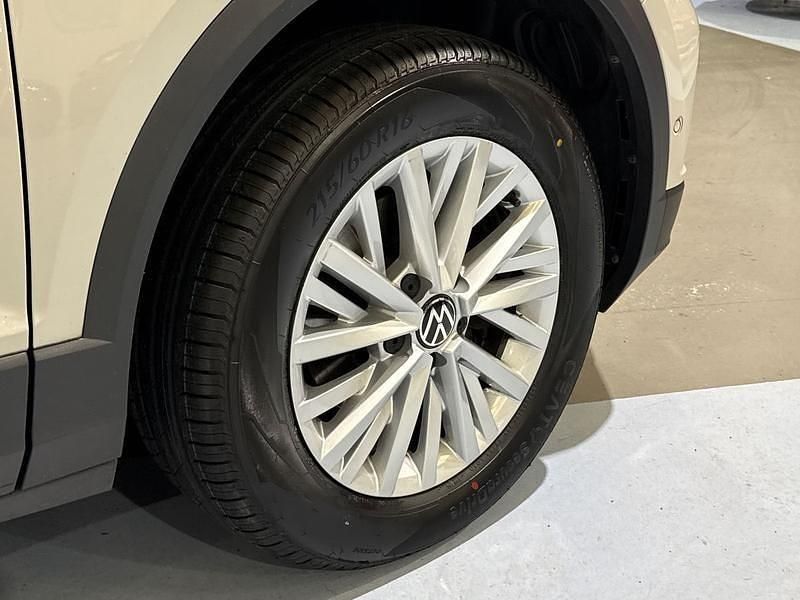 Used VW T-Roc Life 150 HP (110 kW) 2024 Grey SUV