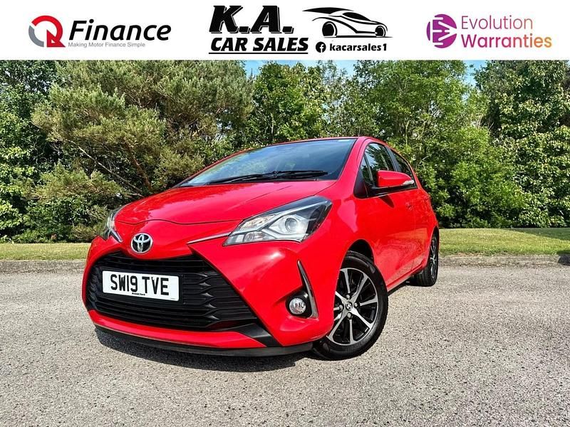 Used Toyota Yaris 107 HP (78 kW) 2019 Red Hatchback