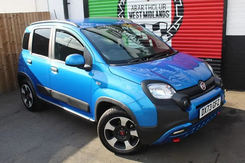 Używany Fiat Panda S 70 KM (51 kW) 2023 Niebieski Hatchback
