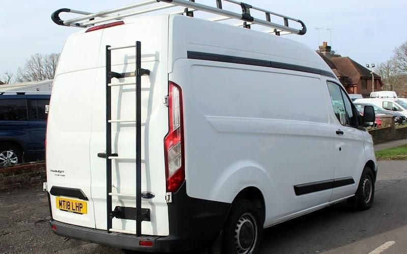 Used Ford Transit Custom 105 HP (77 kW) 2018 White Van