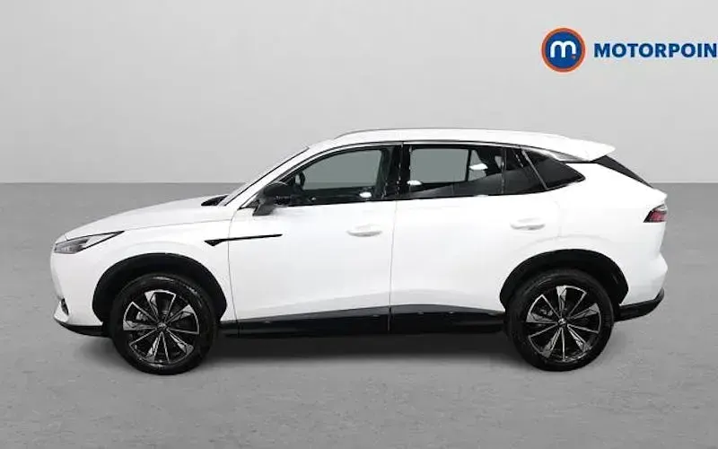 Second-hand MG HS Trophy 224 CP (164 kW) 2025 Alb SUV