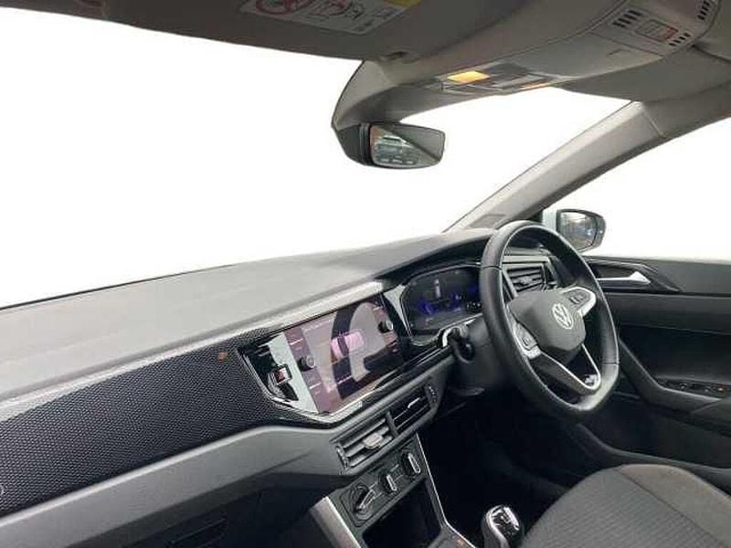 Used VW Polo Life 80 HP (58 kW) 2023 White Hatchback