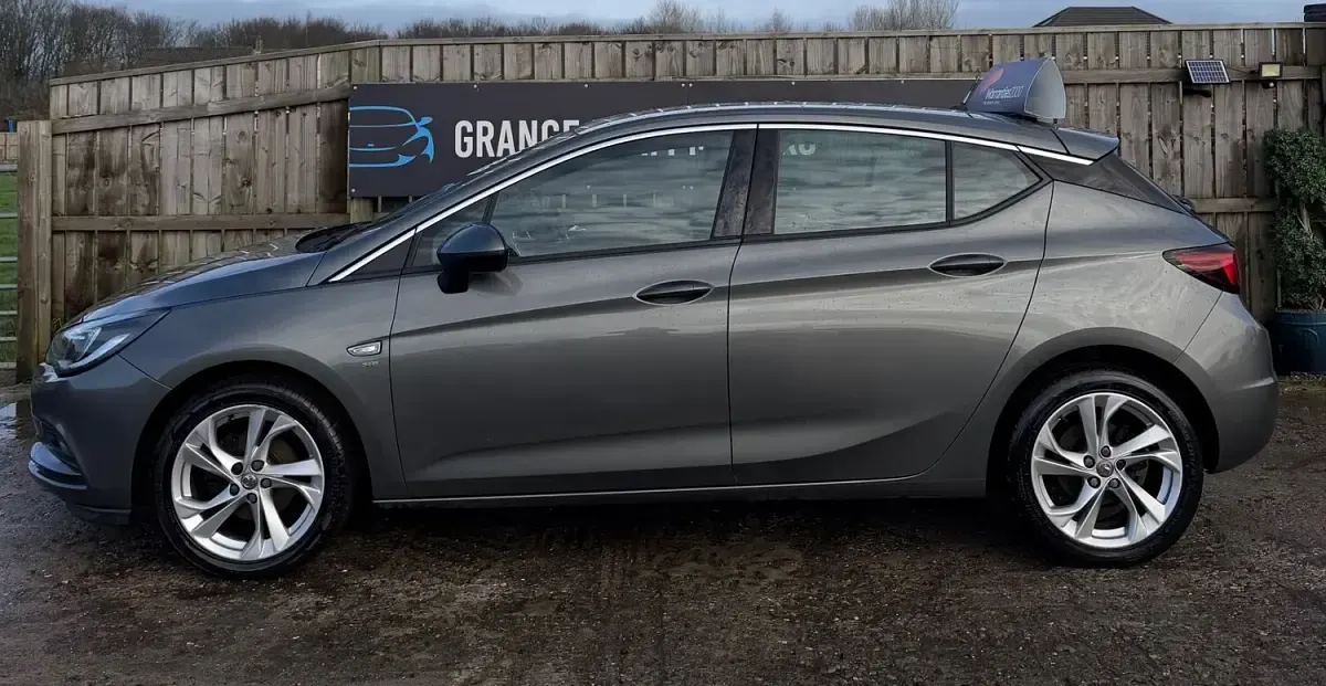 Used Vauxhall Astra SRi 150 HP (110 kW) 2019 Grey Hatchback