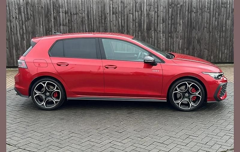 New VW Golf VIII GTI 265 HP (194 kW) 2025 Red Hatchback