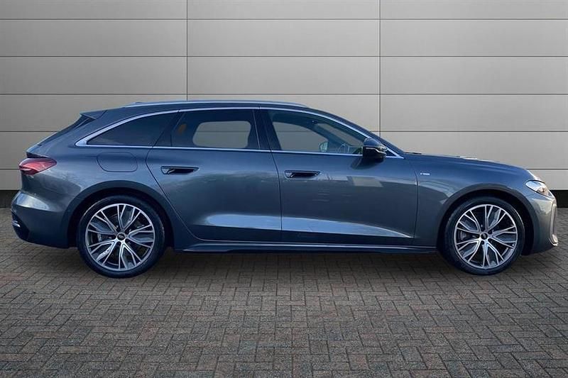 Usado Audi A5 S-Line 204 CV (150 kW) 2025 Gris Familiar