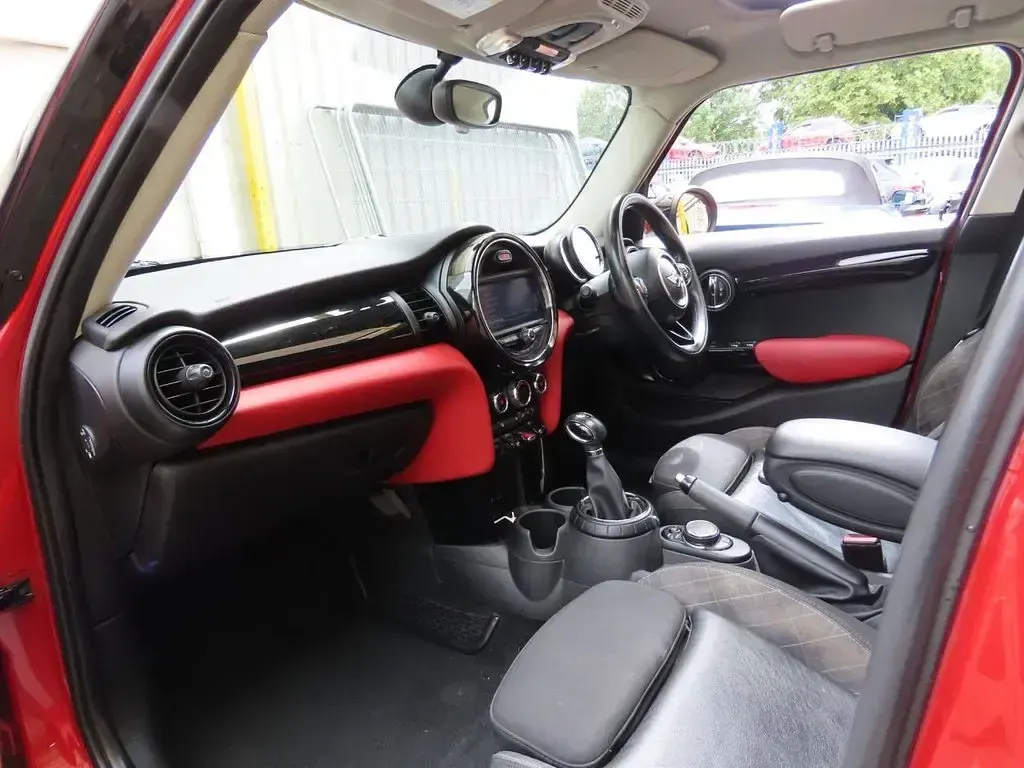 Used Mini Cooper D Hatch 2015 Red Hatchback