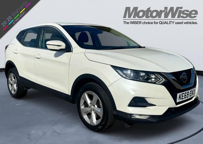 Used Nissan Qashqai Acenta Premium 160 HP (117 kW) 2020 White SUV
