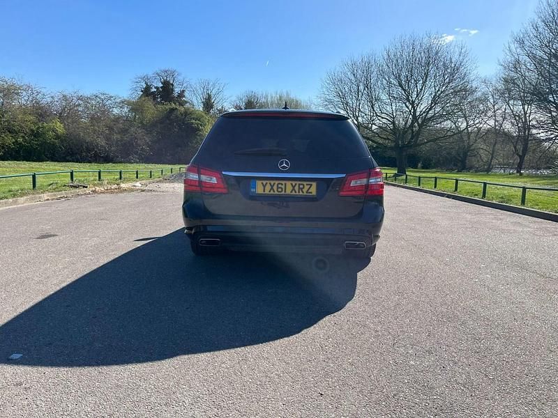 Begagnad Mercedes E350 2011 Svart Kombi