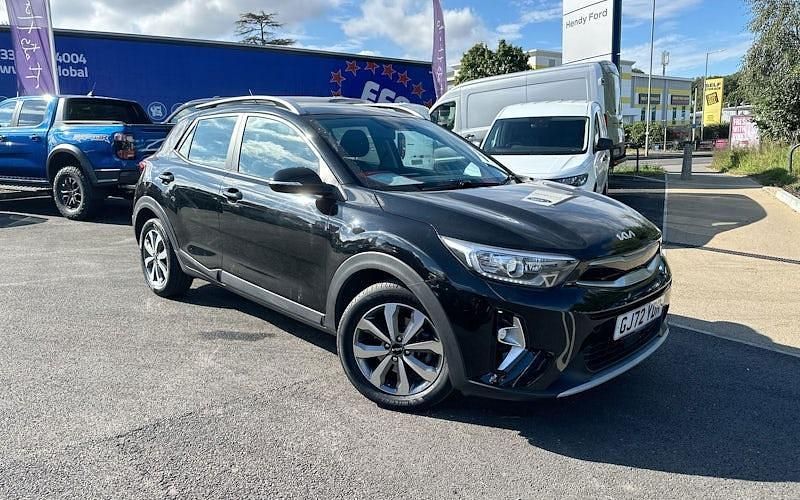 Used 2024 Kia Stonic 2 SUV | £12,499 (Good price) - Image 1/4
