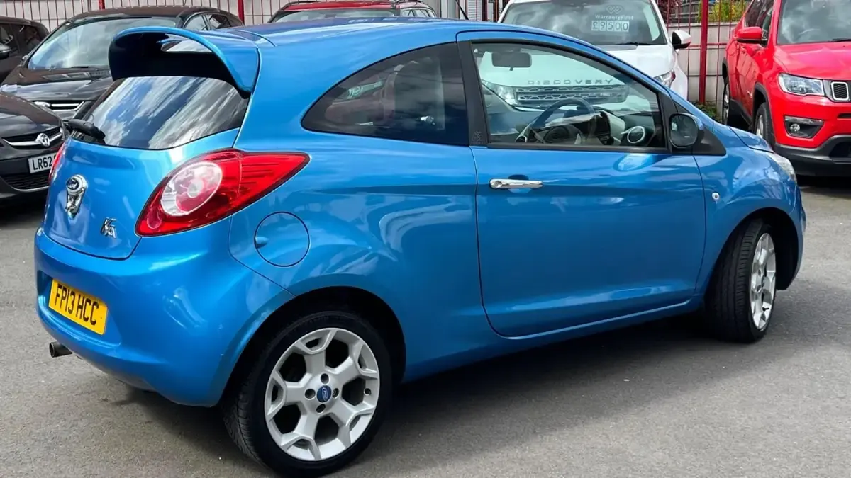 Używany Ford Ka Titanium 69 KM (50 kW) 2013 Niebieski Hatchback