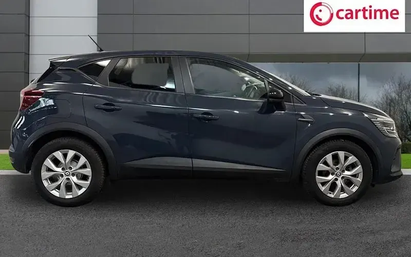 Used Renault Captur Iconic 91 HP (66 kW) 2022 Blue SUV