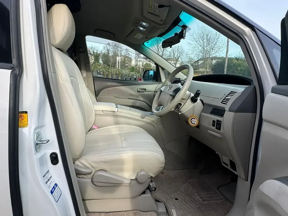 Used Toyota Estima Hybrid 2010 White MPV