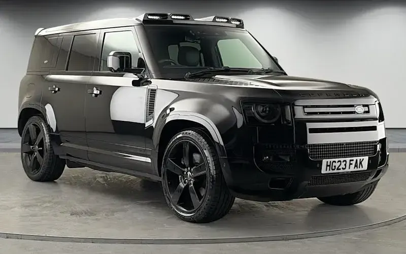 Usado Land Rover Defender S 525 HP (386 kW) 2023 SUV