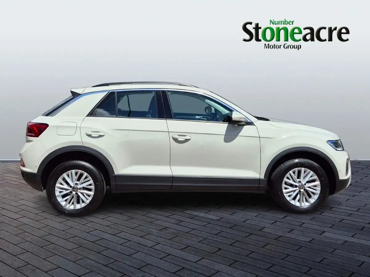 Used VW T-Roc Life 150 HP (110 kW) 2024 Grey SUV