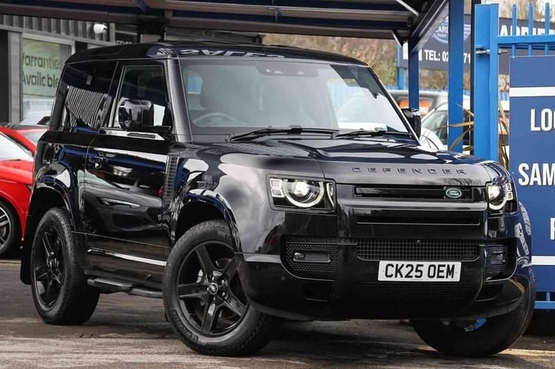 Used Land Rover Defender SE Dynamic 2025 Black SUV