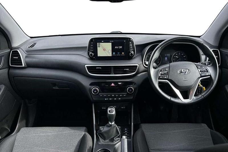 Used Hyundai Tucson SE 129 HP (94 kW) 2018 Blue SUV