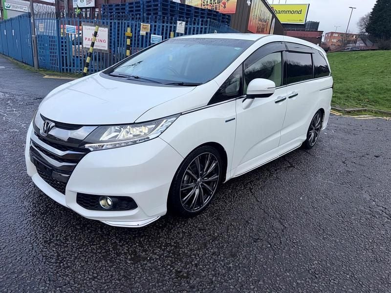 Used Honda Odyssey Hybrid 248 HP (182 kW) 2017 White MPV