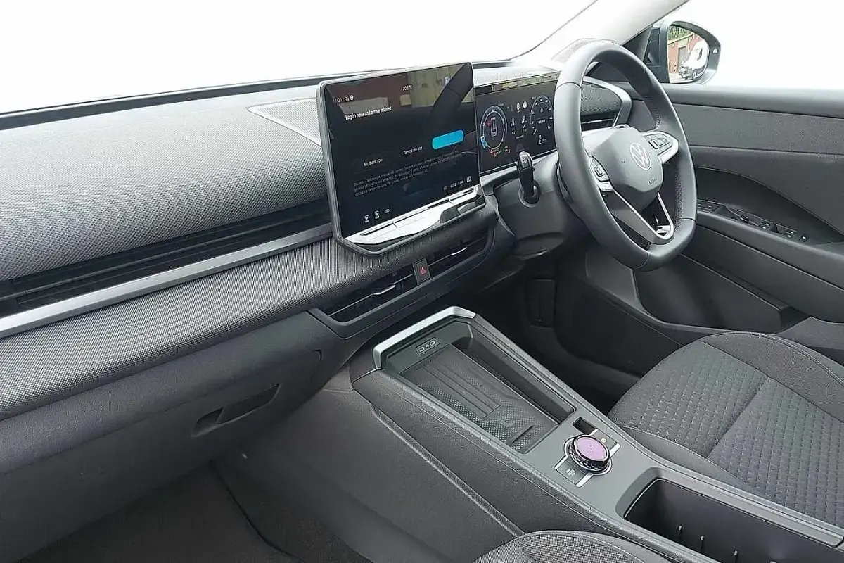 New VW T-Roc Life 150 HP (110 kW) 2026 Grenadilla black SUV